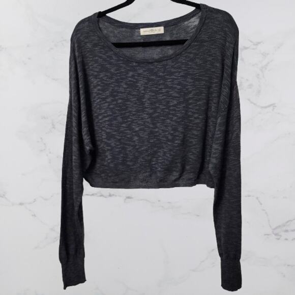 NATURAL LIFE cropped gray top - Picture 1 of 5